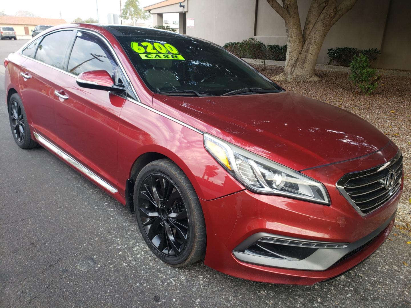 2015 /gray and black Hyundai Sonata sport 2.0t (5NPE34AB7FH) with an 2.0L L4 DOHC 16V engine, 4-Speed Automatic transmission, located at 323 E Dunlap Ave., Phoenix, AZ, 85020, (602) 331-9000, 33.567677, -112.069000 - Photo#2